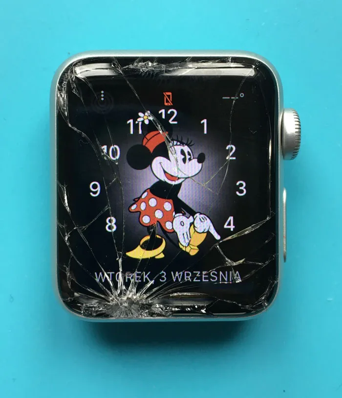 Apple Watch Series 3 – zbita szybka