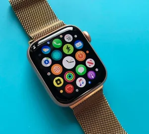 Apple Watch SE z wymienioną szybą – wygląd po naprawie